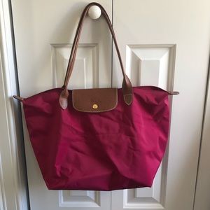 Longchamp LE PLIAGE SHOULDER BAG L in berry color
